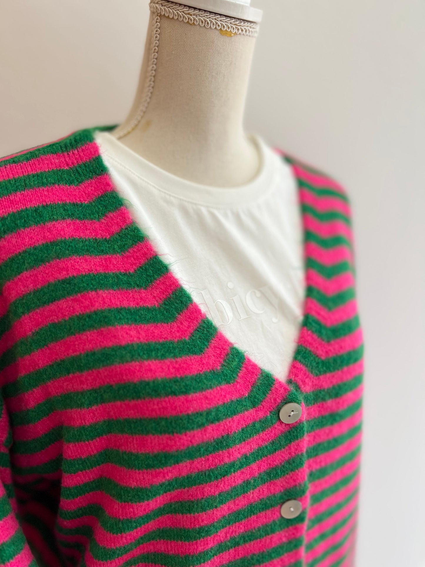 Gestreifter Damen-Cardigan