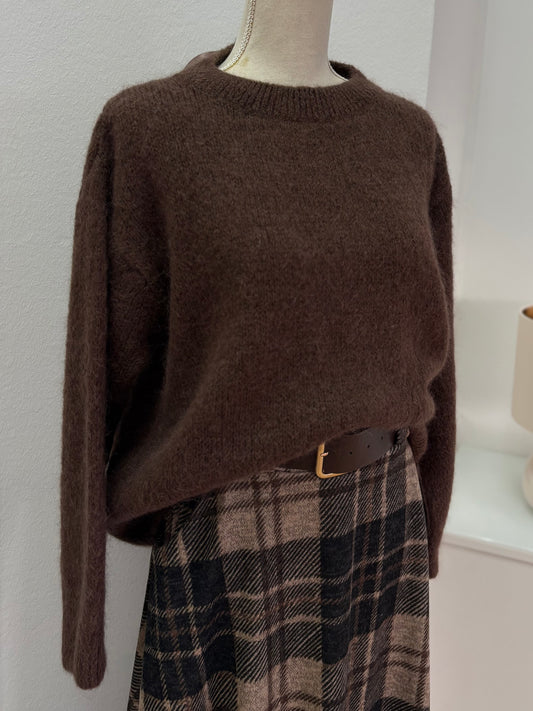 Schokobrauner Mohair-Pullover mit Satin-Schleife