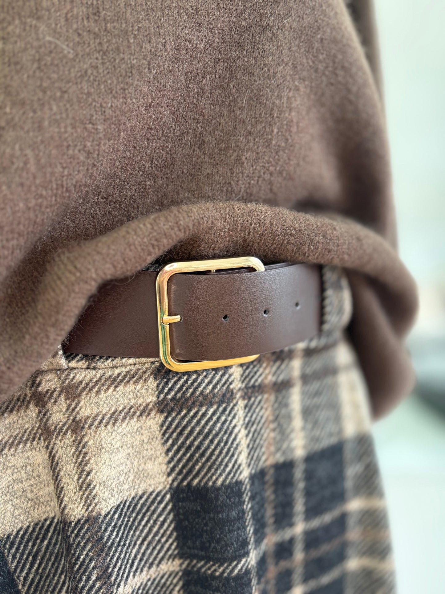 Warmer Karierter Midi-Rock mit Gürtel und Taschen