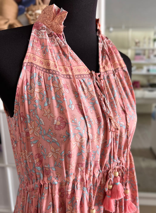 Ärmelloses Maxikleid mit Blumenprint mit Cinch-Taille