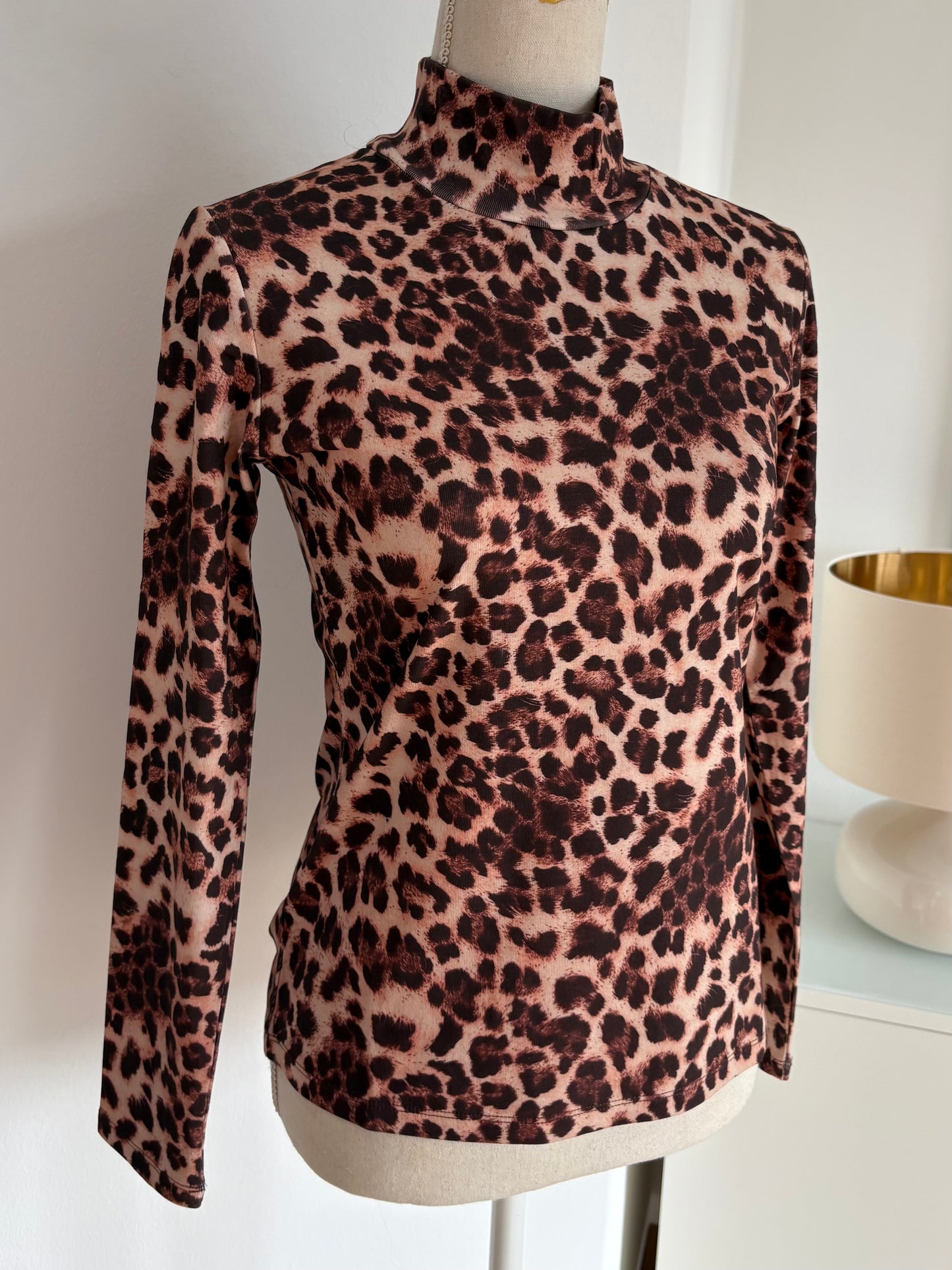 Figurbetontes Baumwoll-Langarmshirt mit Leopardenmuster