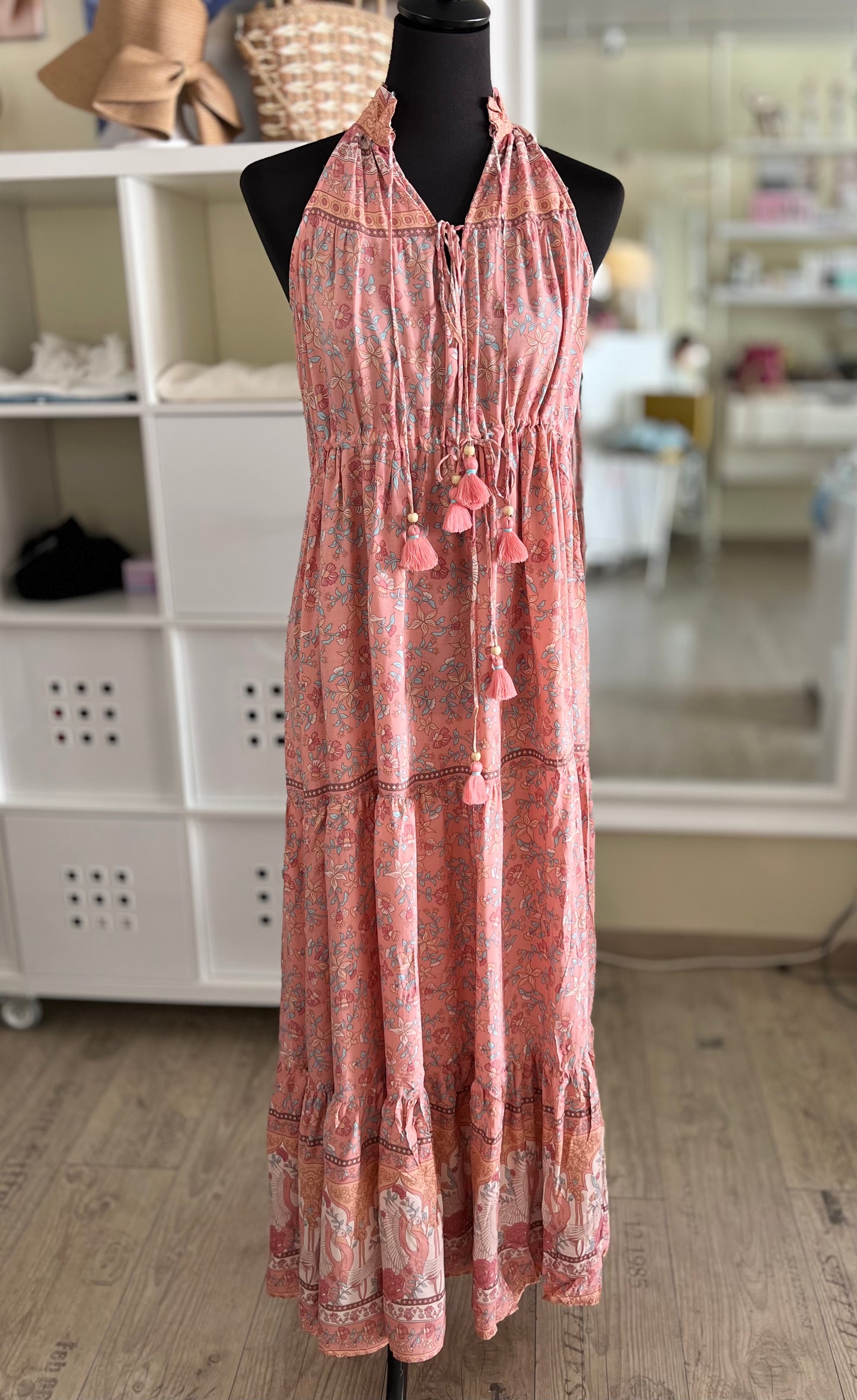 Ärmelloses Maxikleid mit Blumenprint mit Cinch-Taille