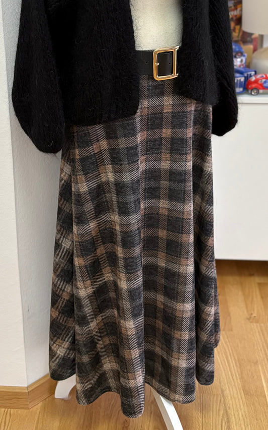 Warmer Karierter Midi-Rock mit Gürtel und Taschen